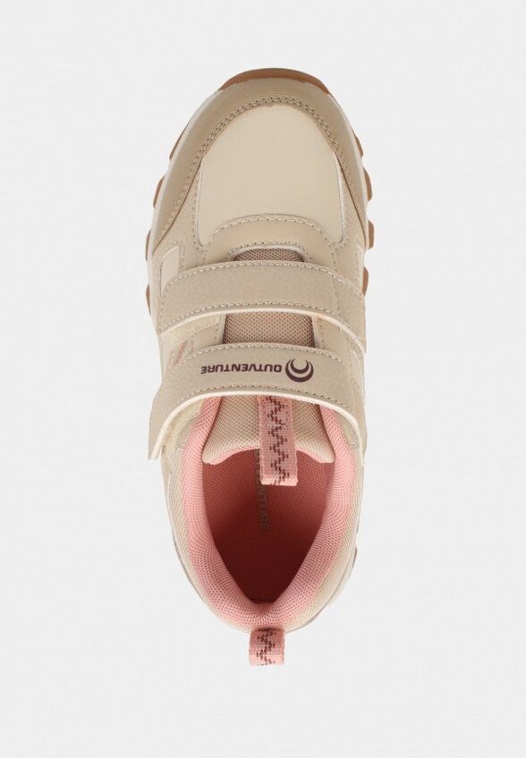 Кроссовки Outventure