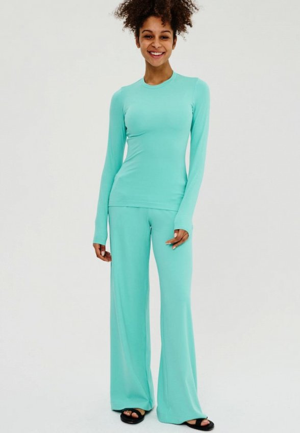 Лонгслив Jolifashn