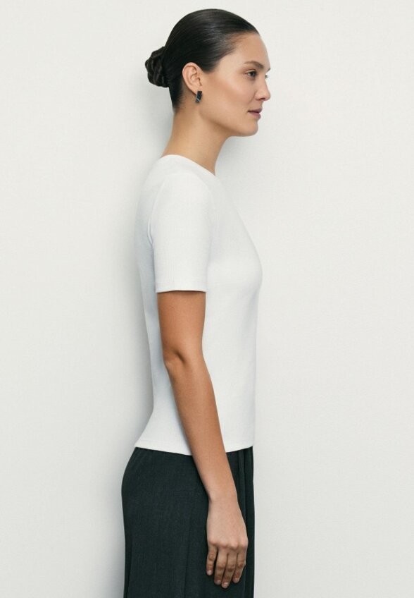 Футболка Zarina