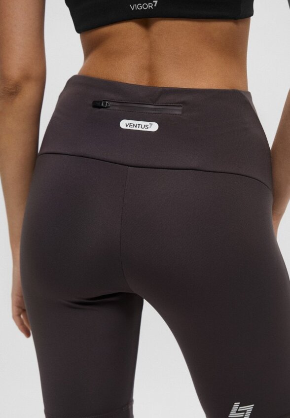 Шорты спортивные EA7