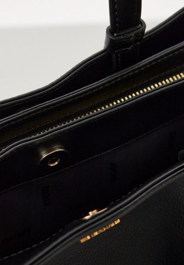 Сумка и брелок DKNY