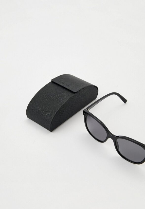 Очки солнцезащитные Prada