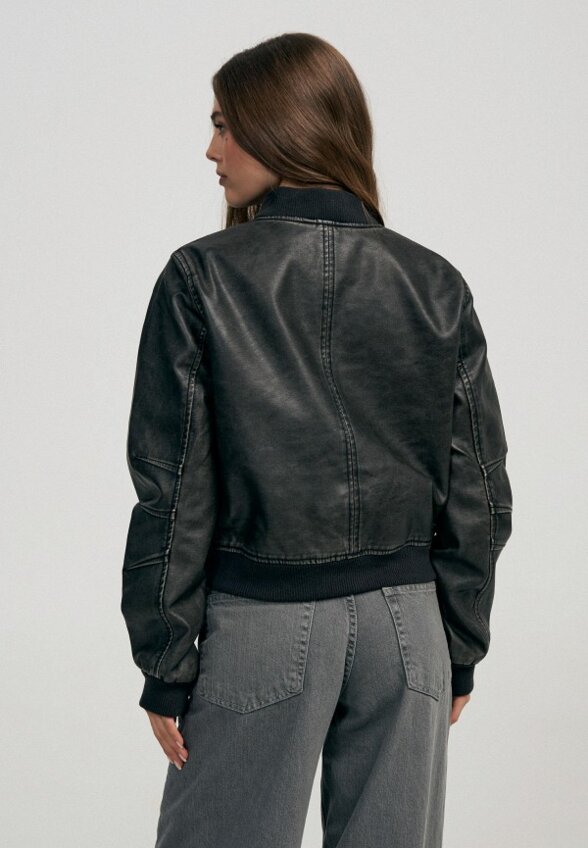 Бомбер Твое