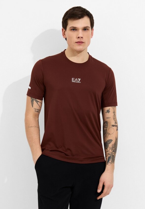 Футболка спортивная EA7