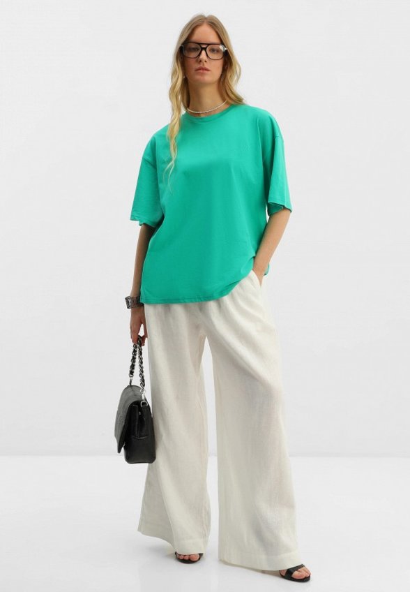 Футболка Nominee