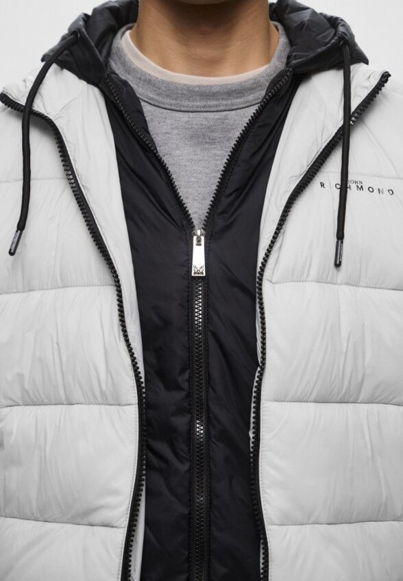 Жилет утепленный John Richmond