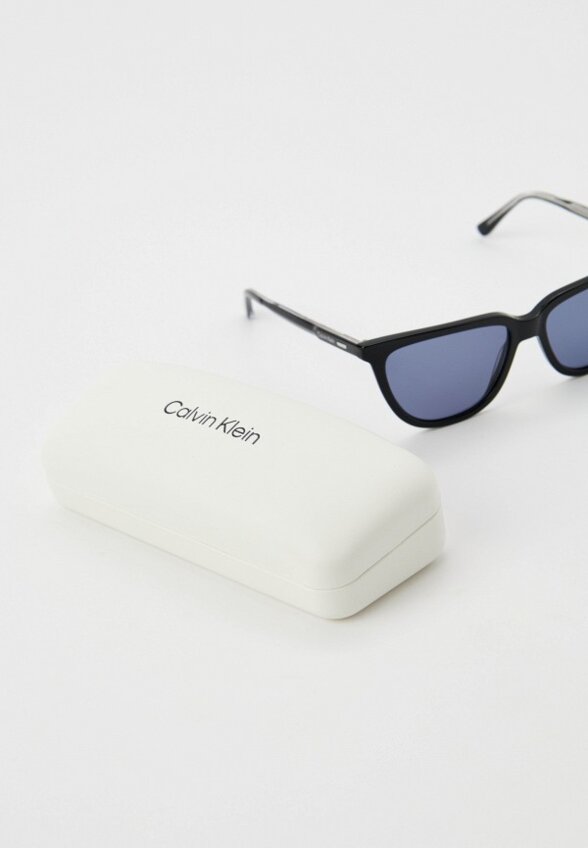 Очки солнцезащитные Calvin Klein