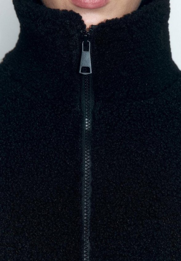 Куртка меховая Befree