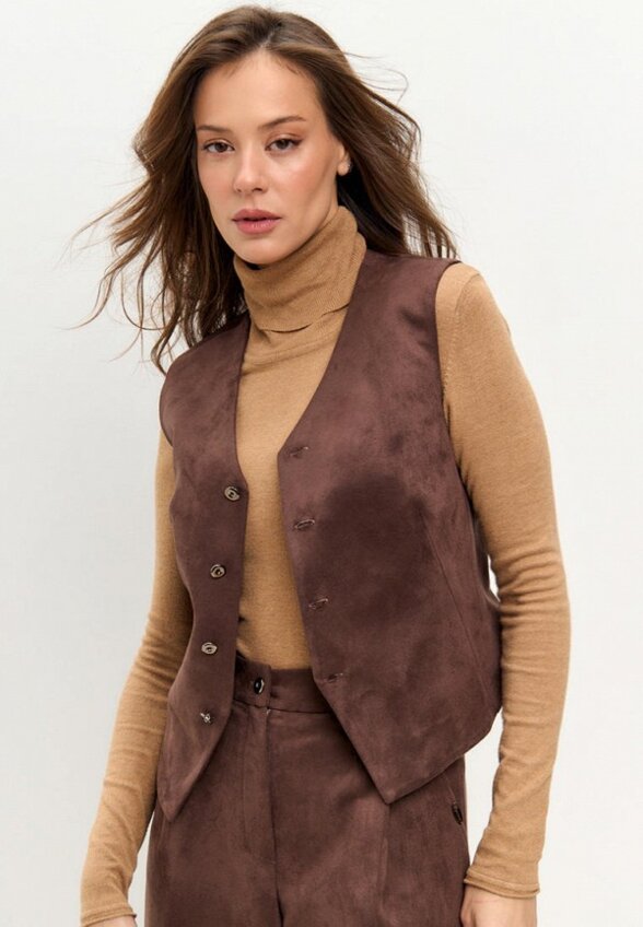 Жилет и шорты Сиринга