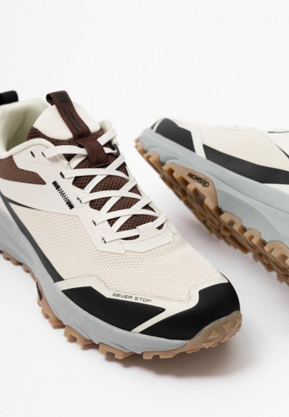 Кроссовки Baasploa