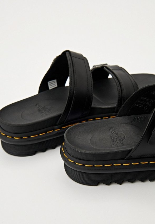 Сабо Dr. Martens