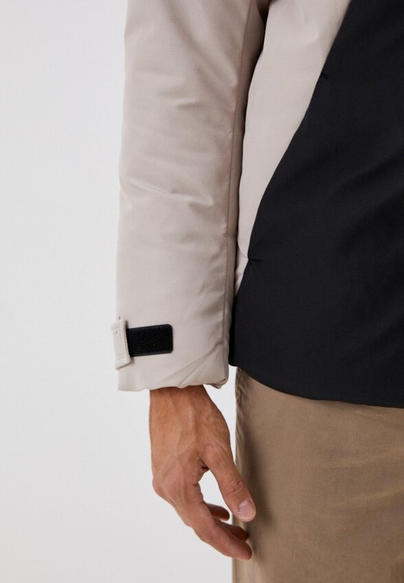 Пуховик Colin's