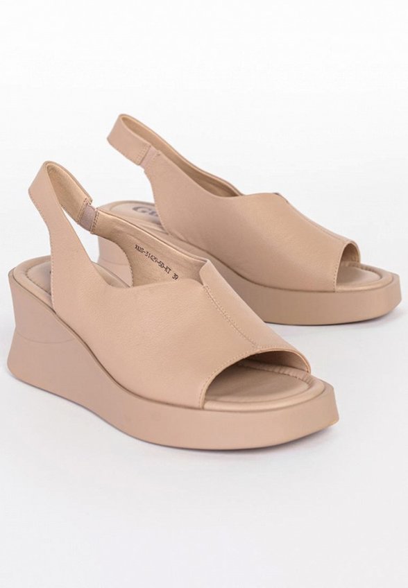 Босоножки Gut