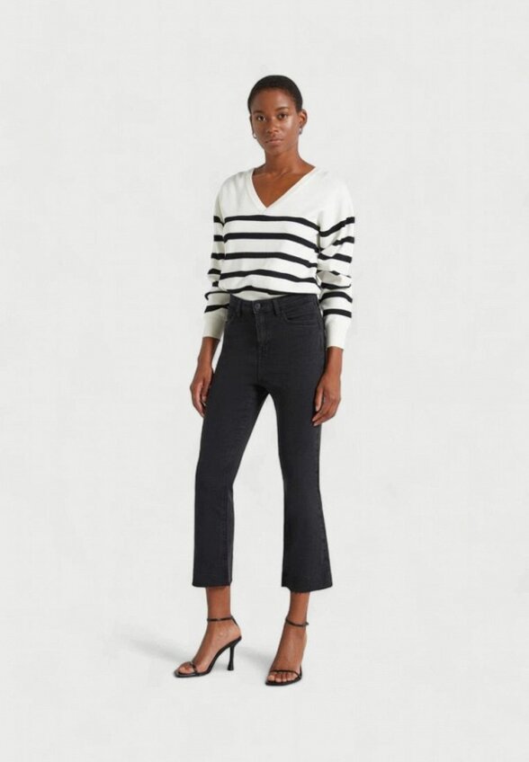 Пуловер Calliope