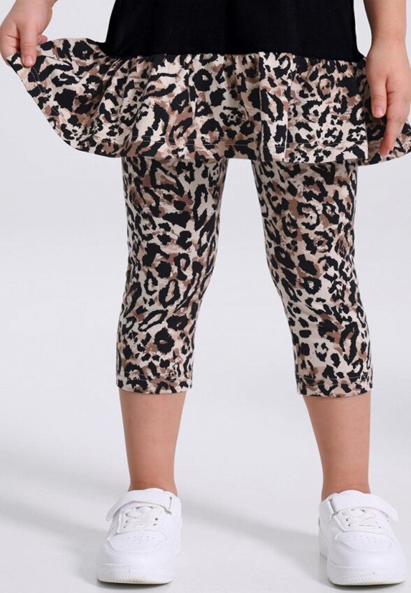 Футболка и леггинсы Апрель