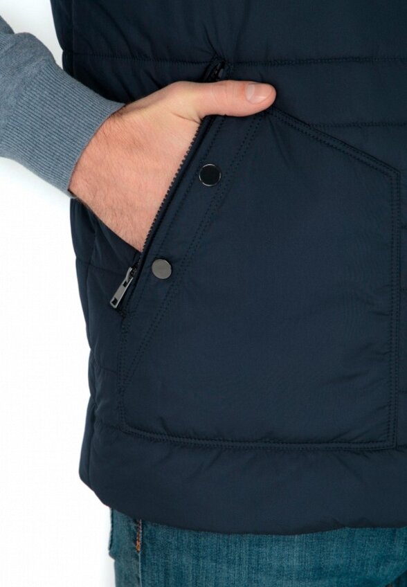 Жилет утепленный Gino Pellini