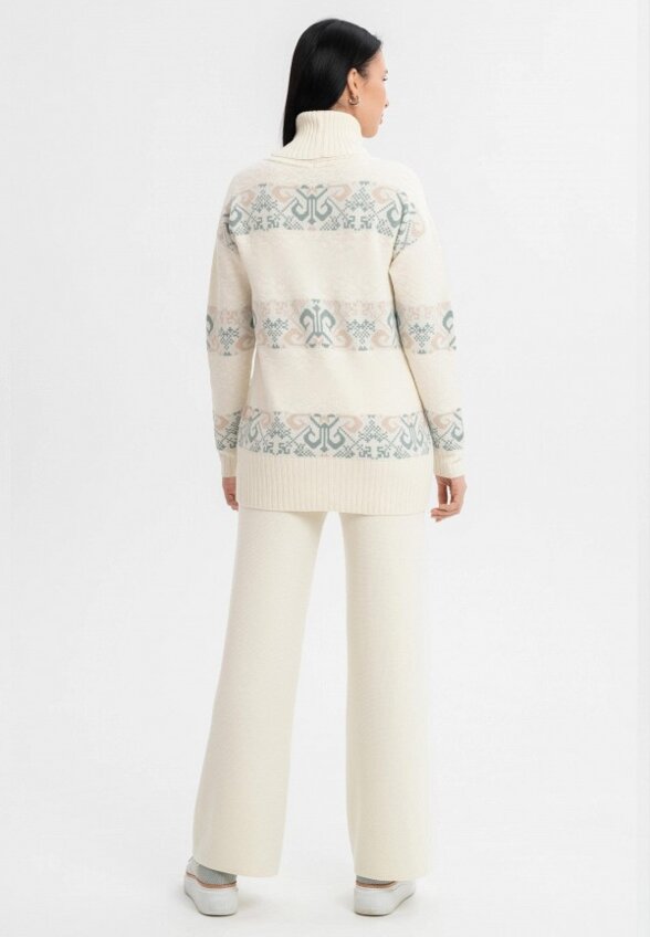 Свитер Ареола