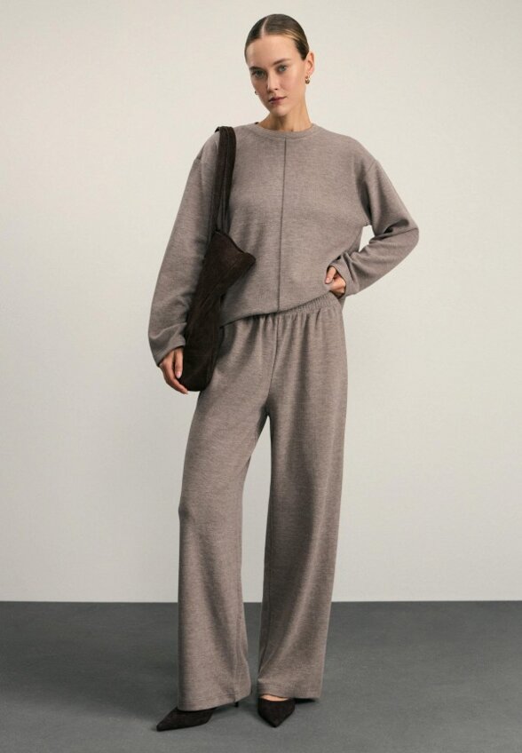 Лонгслив Zarina