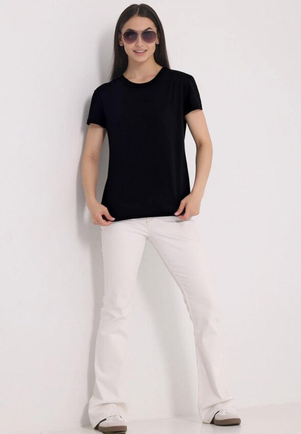 Футболка Апрель