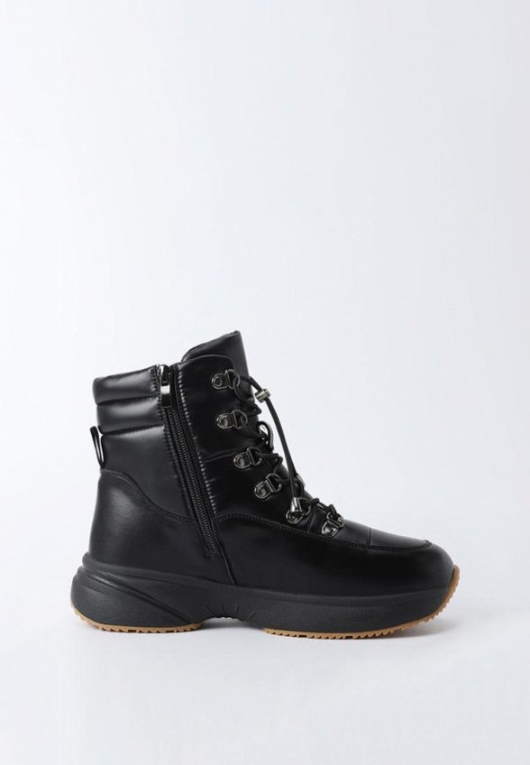 Ботинки Nominee