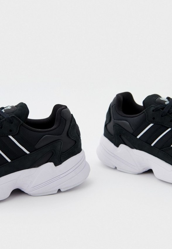 Кроссовки adidas Originals