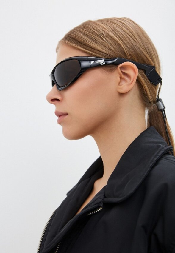 Очки солнцезащитные и шнурок Lip