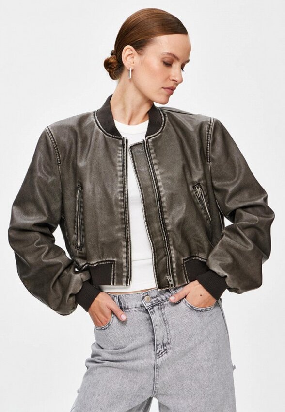 Бомбер Miss Chic