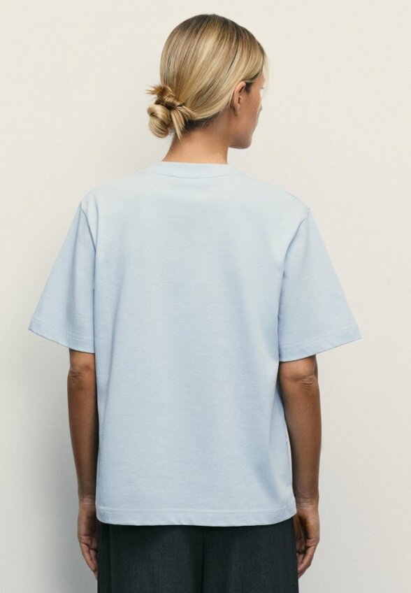 Футболка Zarina