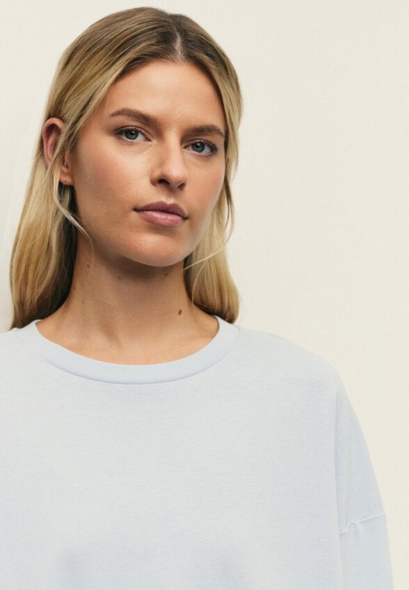 Свитшот Zarina