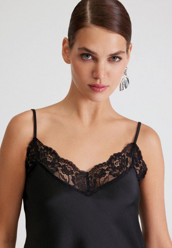 Топ To Be Blossom