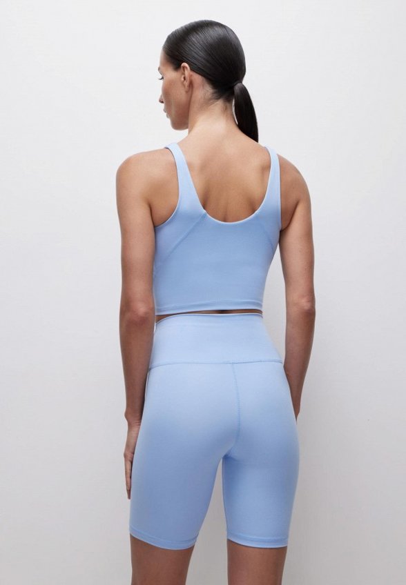 Топ спортивный belle you