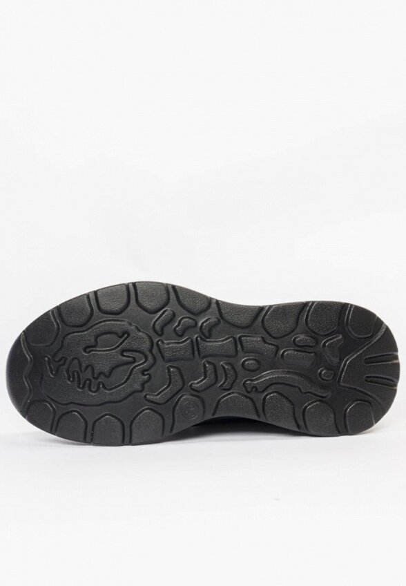 Кроссовки Tikkago