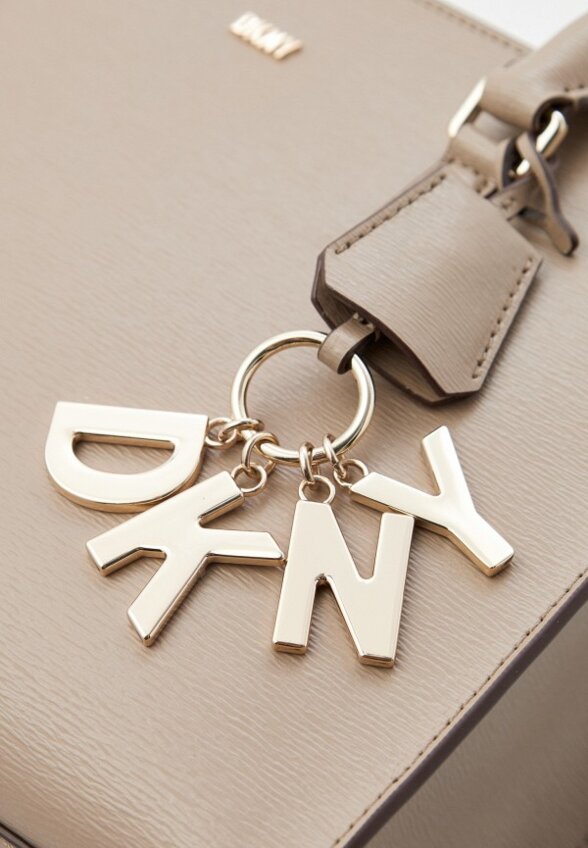 Сумка и брелок DKNY