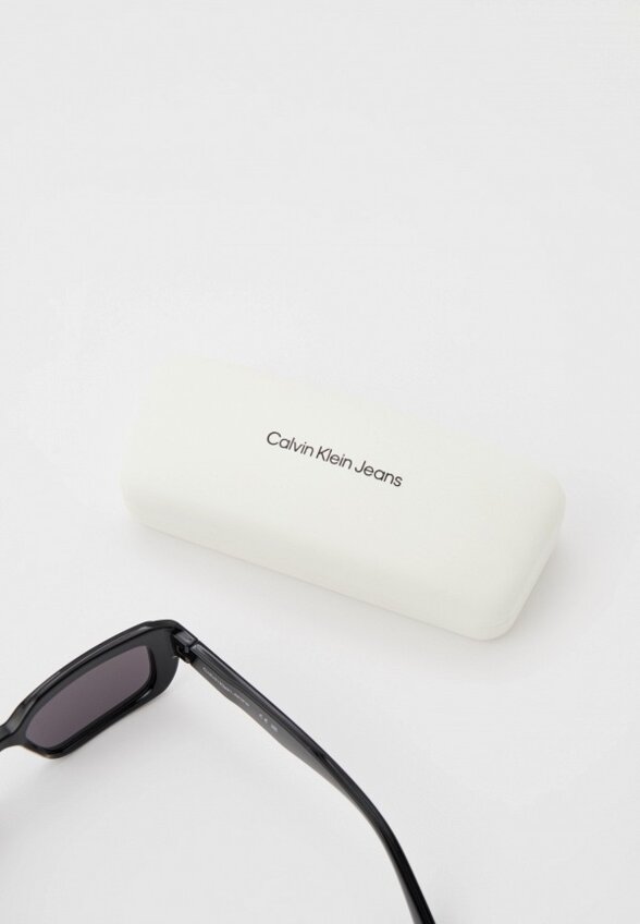 Очки солнцезащитные Calvin Klein Jeans
