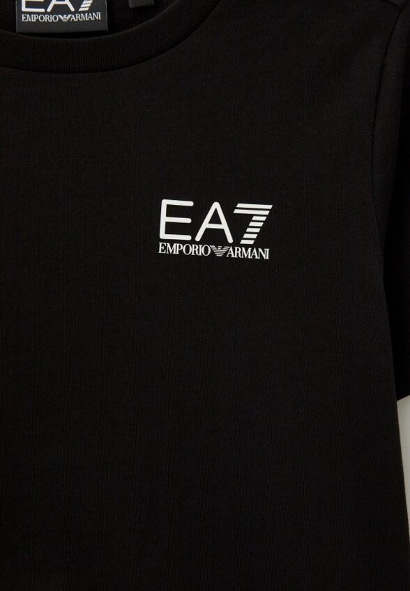 Футболка EA7