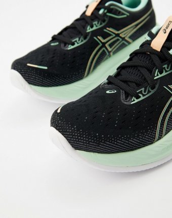 Кроссовки ASICS женщинам