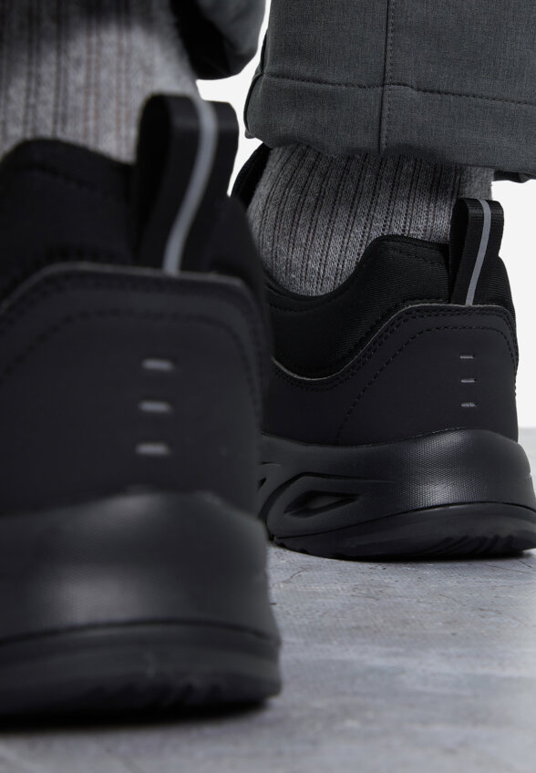 Кроссовки мужские Toread, Черный