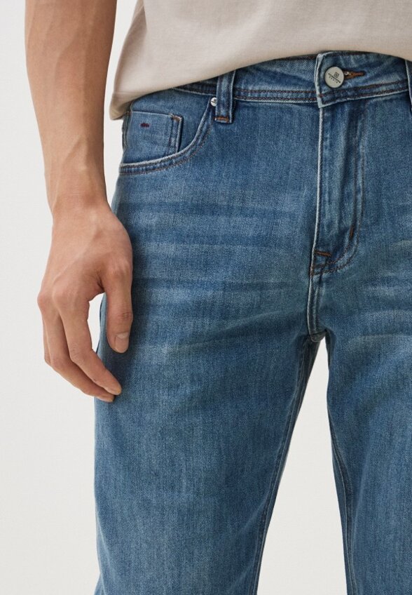 Джинсы Mossmore