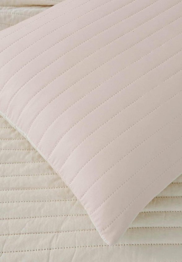 Комплект с покрывалом Sofi De Marko