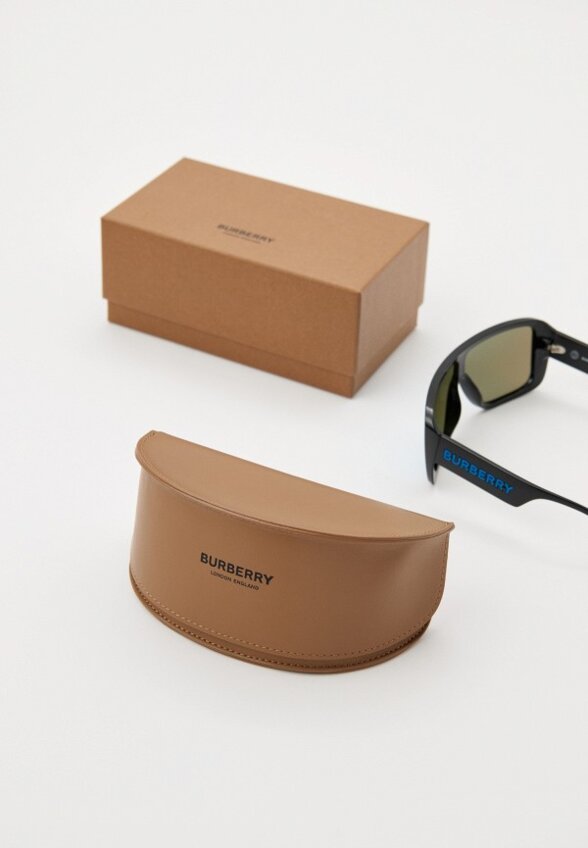 Очки солнцезащитные Burberry