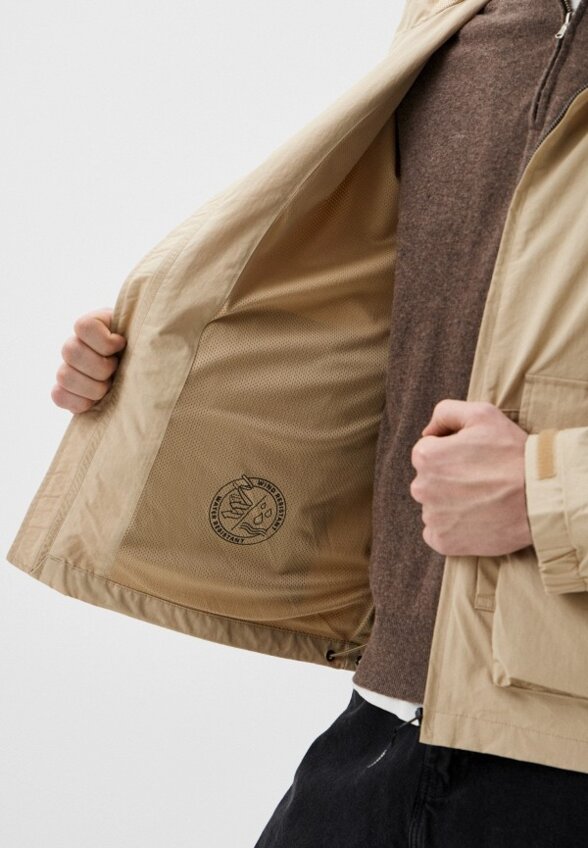 Ветровка Mustang