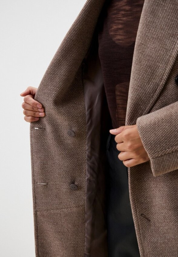 Пальто двубортное Almarosa