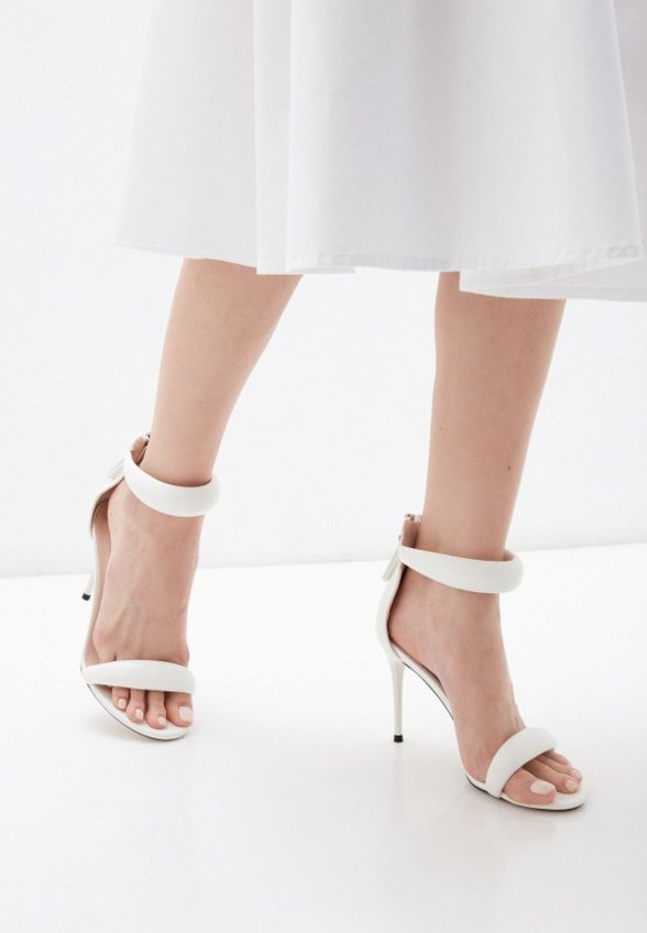 Босоножки Zumita