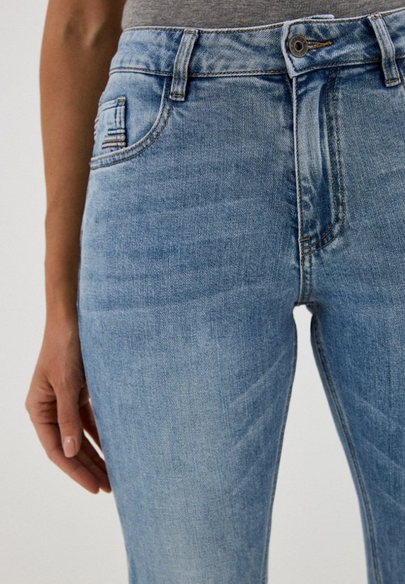 Джинсы Mossmore