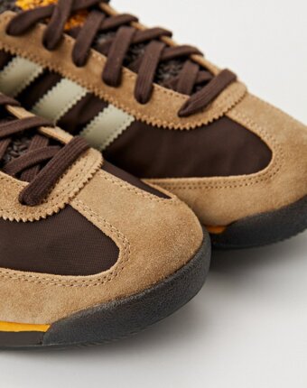 Кроссовки adidas Originals женщинам