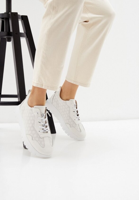 Кроссовки Wonders