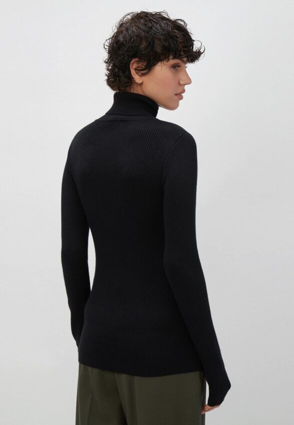 Водолазка Modis