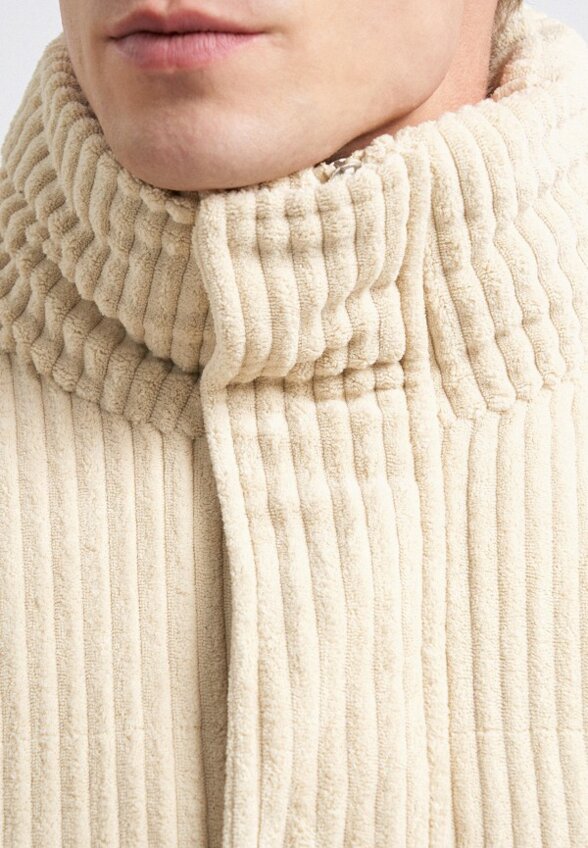 Пуховик Твое