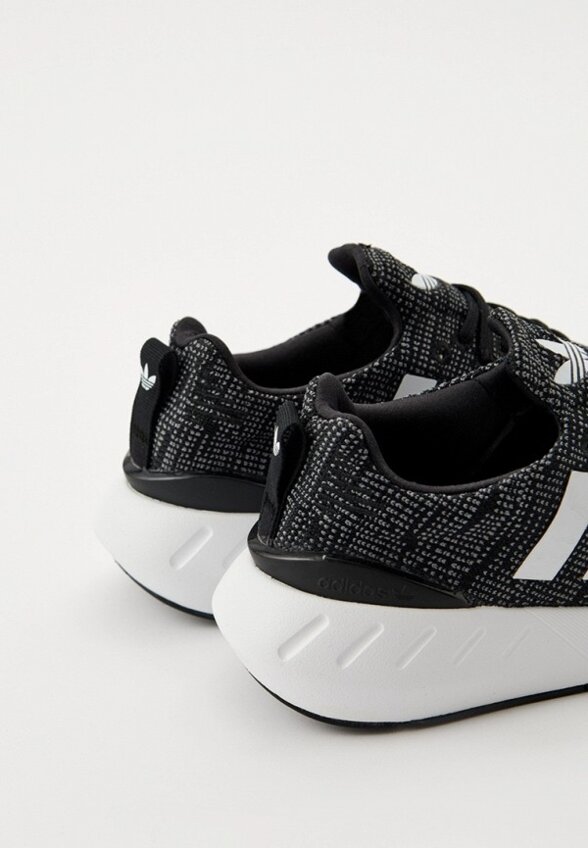 Кроссовки adidas Originals