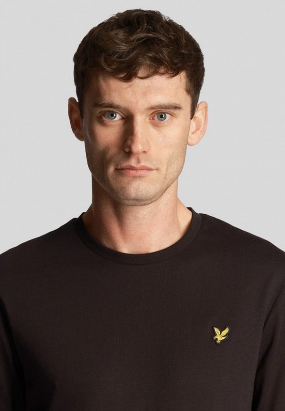 Лонгслив Lyle & Scott